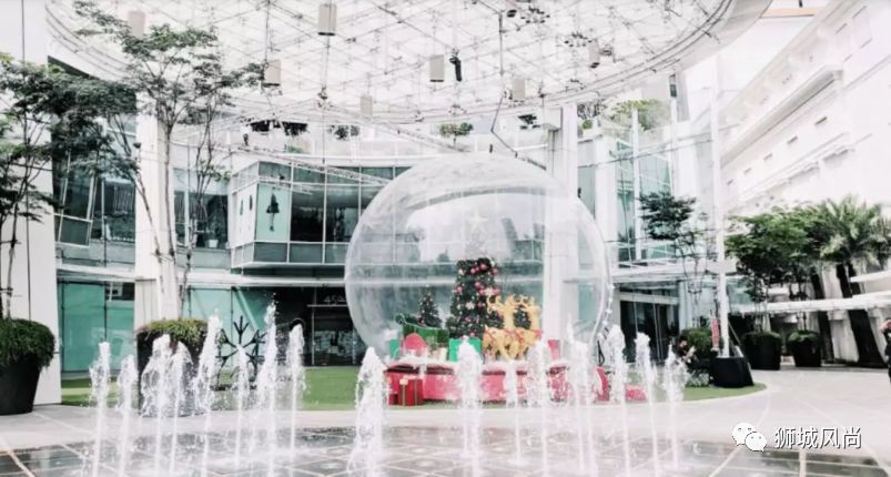 Immerse in The Season of Joy at Capitol Singapore and CHIJMES