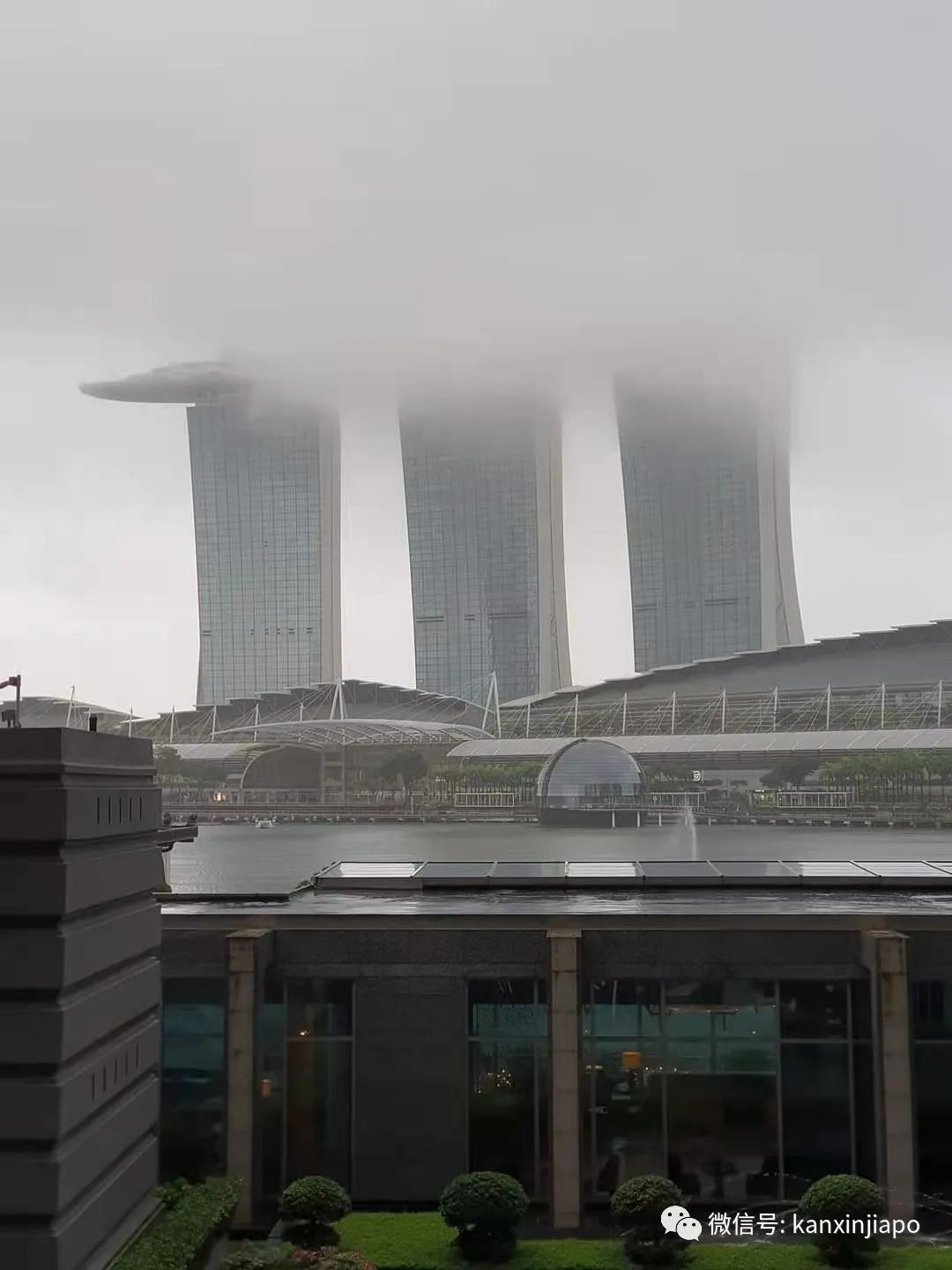 冷飕飕～新加坡狂降雨，最低溫度降至21°C