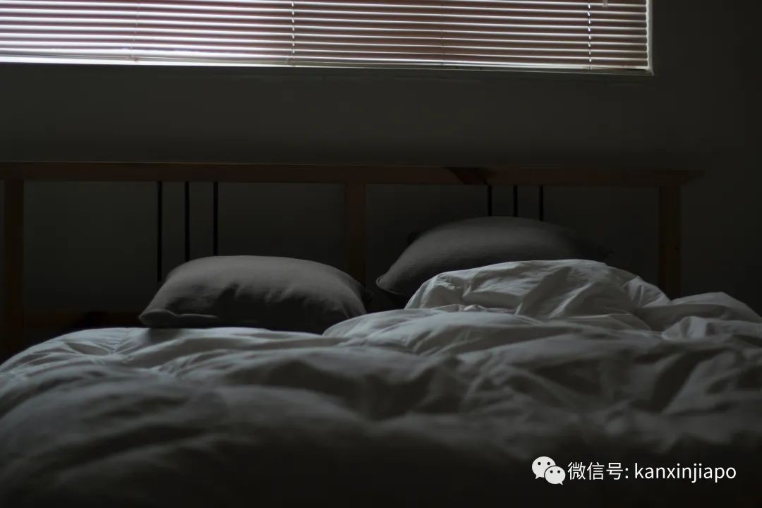 深夜emo的你並不孤獨，新加坡超七成人睡眠不足