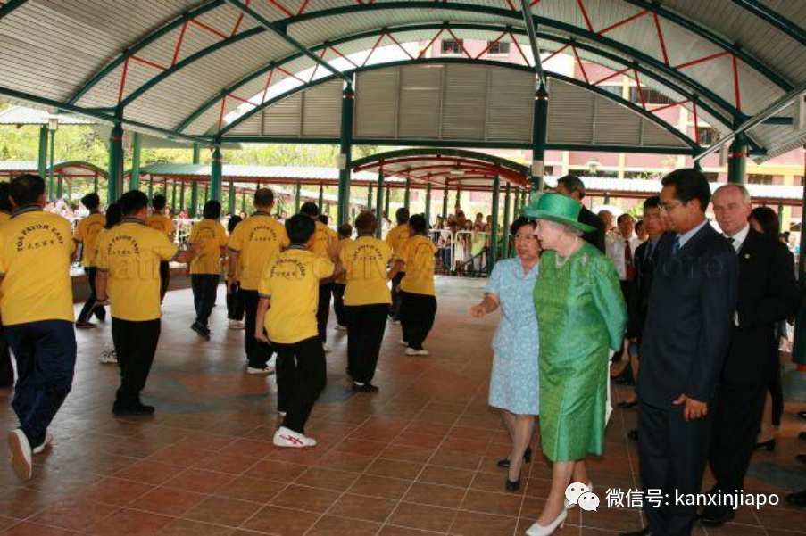 英女王伊麗莎白二世逝世，新加坡爲她降半旗，細數她和新加坡的那些事....