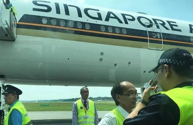 驚險！新航一架飛機在飛行中引擎漏油，緊急迫降，機上人員情況公布