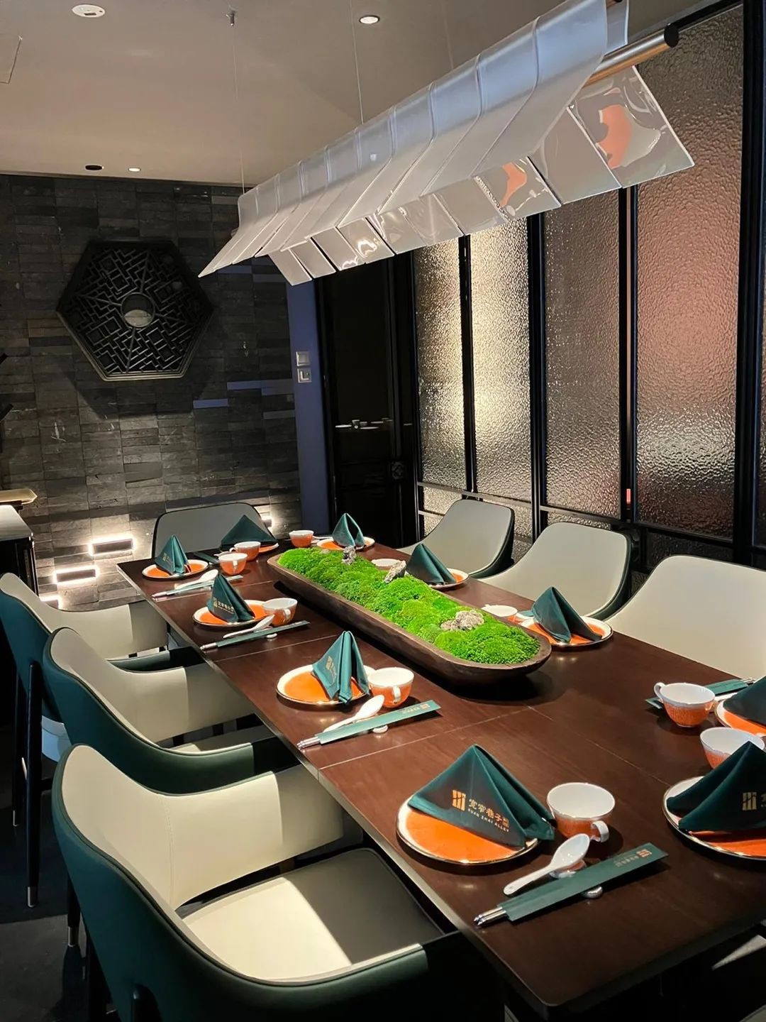 新加坡CBD這家新餐廳，想要成爲“川菜的天花板”