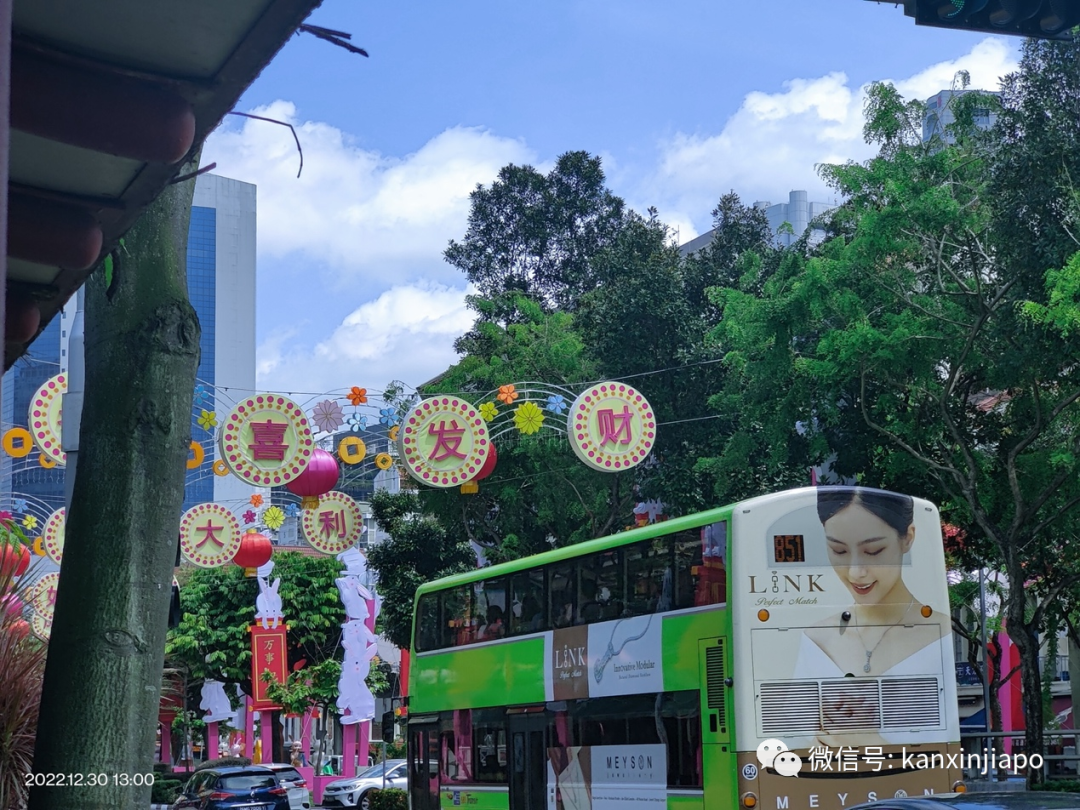 十米高“福兔”燈飾落戶牛車水，新年氣氛已經拉滿