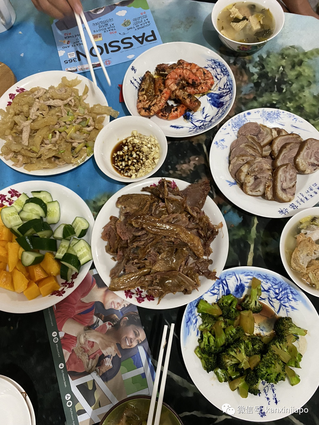 獨自一人在坡吃年飯、三年未歸終于回家...兔年年夜飯你在和誰吃？