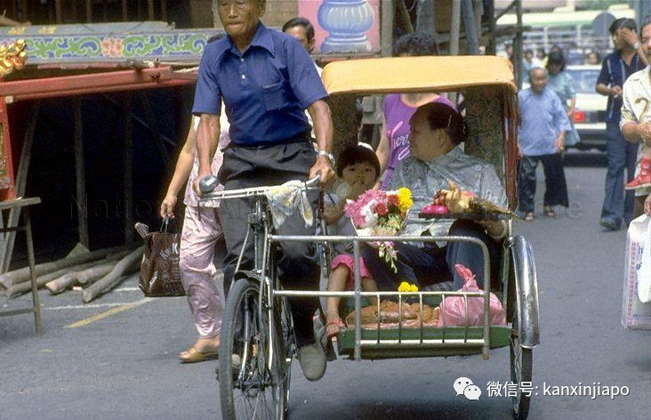 美國水兵摟著“她們”穿街過巷，是黑街沒落前的最瘋狂時光