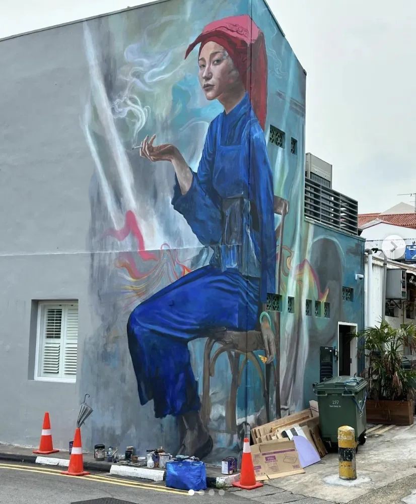 牛车水壁画被批“形象不佳像妓女”，新加坡建屋局、作者都回应了